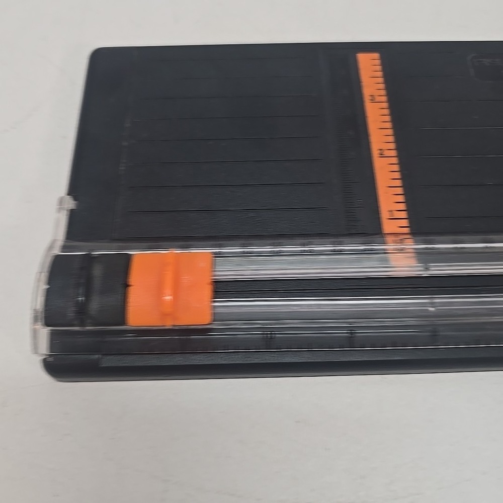 Fiskars Paper Trimmer 12" Portable Craft Cutter With Ruler Guide - Picture 2 of 10